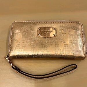 Michael Kors wristlet